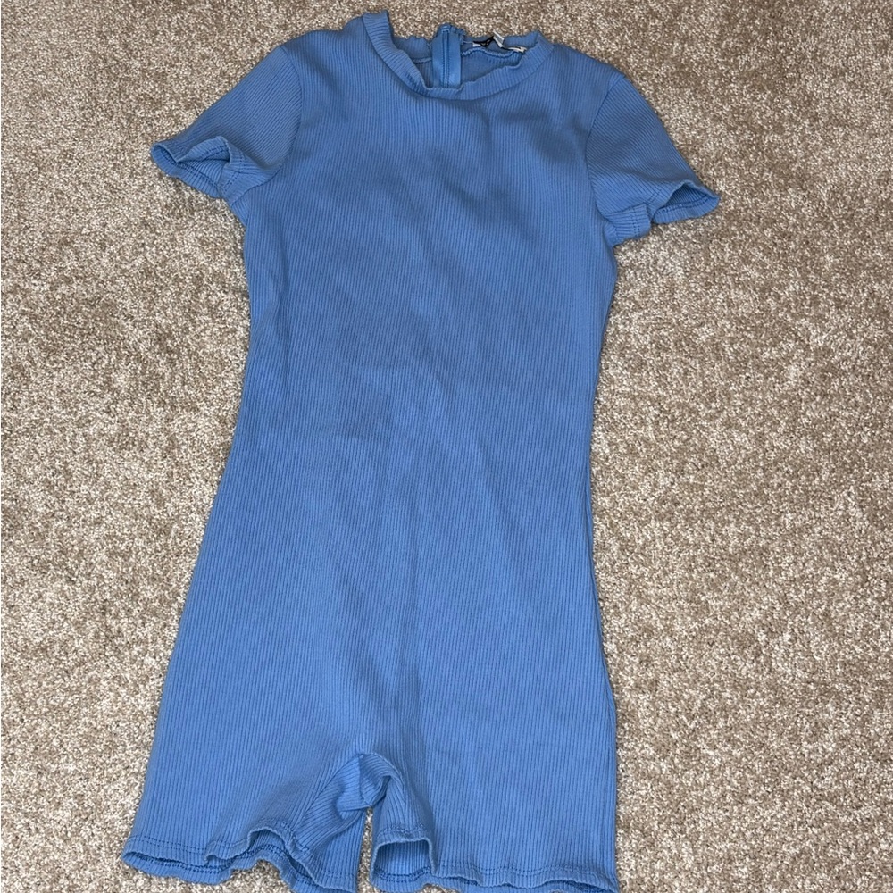 Fashion Nova Sky Blue Ribbed Short Sleeve Top